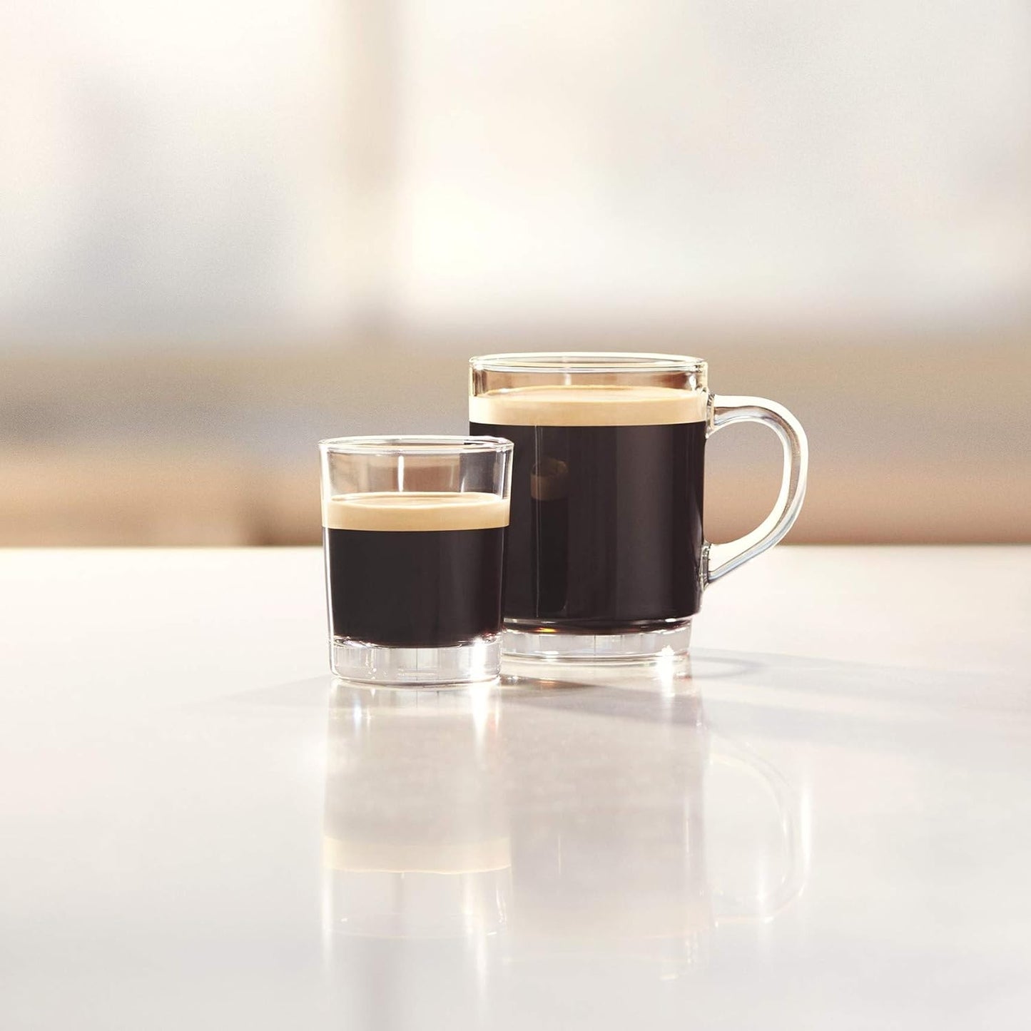 Philips Series 2200 Kaffeevollautomat – WLAN-Konnektivität, Mit App-Steuerung, Klassischer Milchaufschäumer, Intuitives Touchdisplay, Mattes Schwarz (EP2520/10)