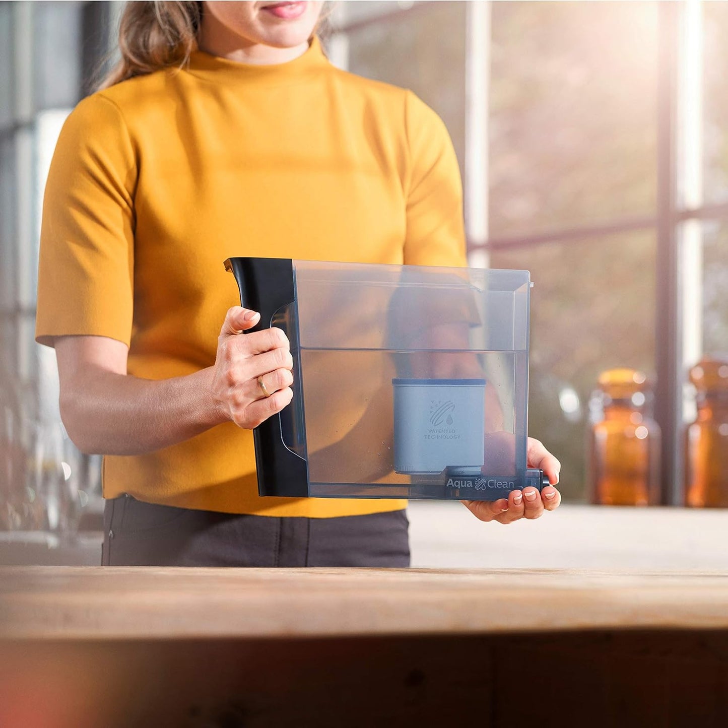 Philips Series 2200 Kaffeevollautomat – WLAN-Konnektivität, Mit App-Steuerung, Klassischer Milchaufschäumer, Intuitives Touchdisplay, Mattes Schwarz (EP2520/10)