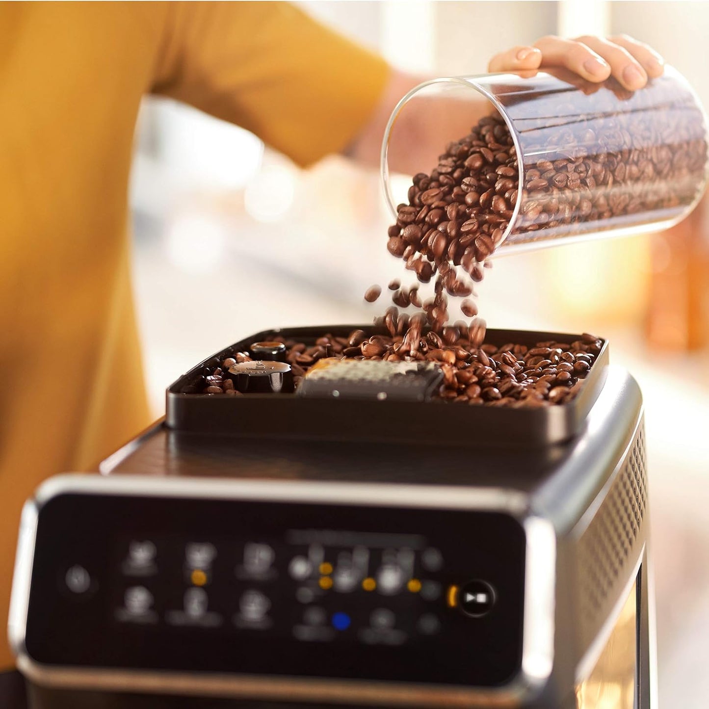 Philips Series 2200 Kaffeevollautomat – WLAN-Konnektivität, Mit App-Steuerung, Klassischer Milchaufschäumer, Intuitives Touchdisplay, Mattes Schwarz (EP2520/10)